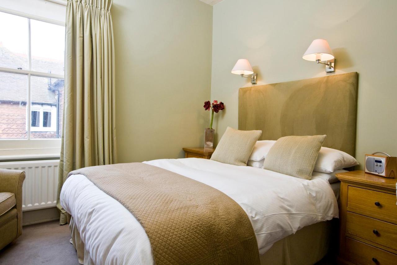 The Bell Hotel 샌드위치 외부 사진