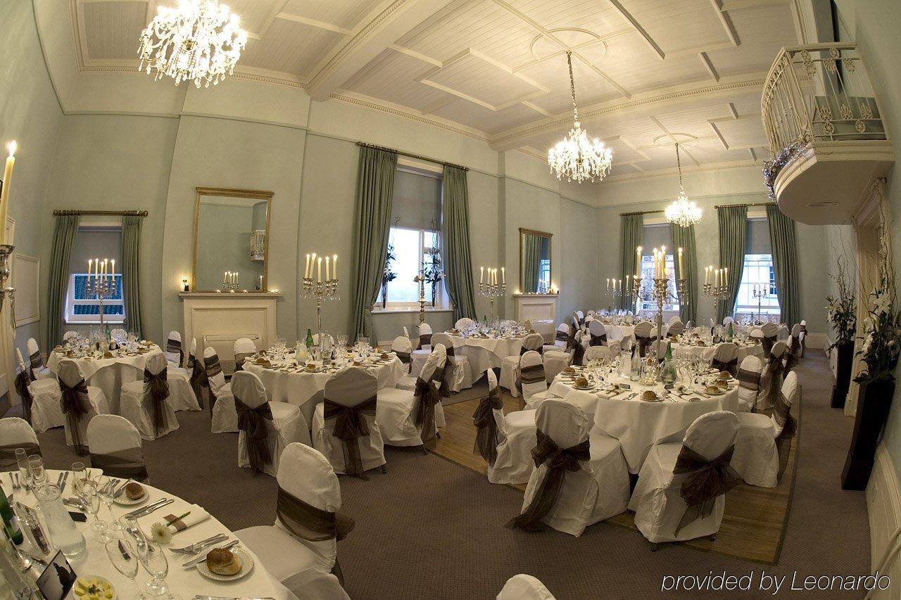The Bell Hotel 샌드위치 레스토랑 사진