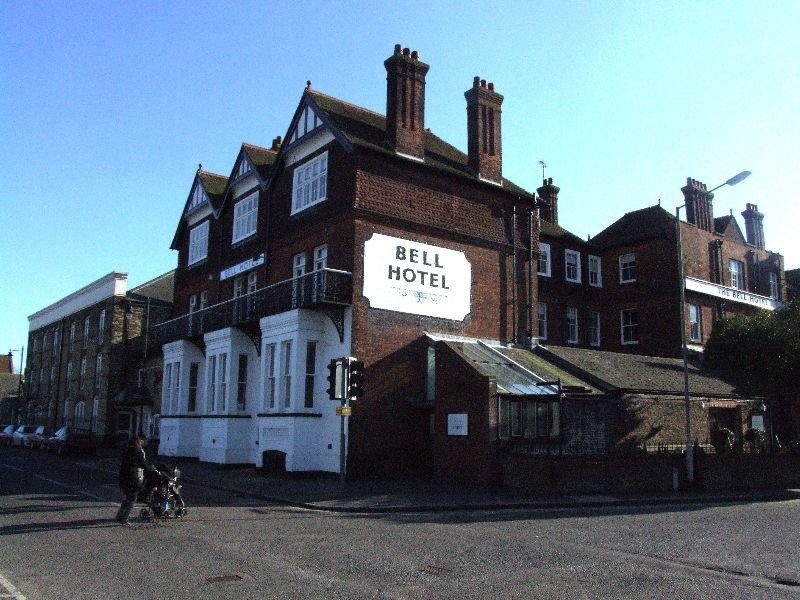 The Bell Hotel 샌드위치 외부 사진